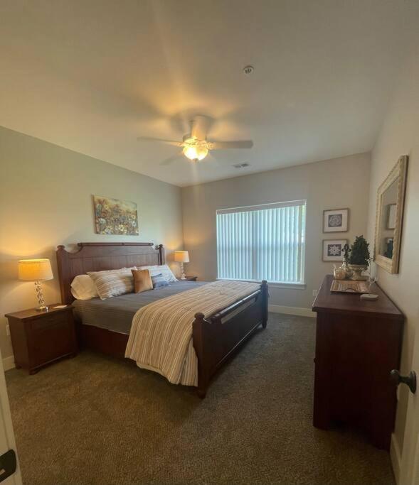 Apartment Main Floor 2 Bedroom In